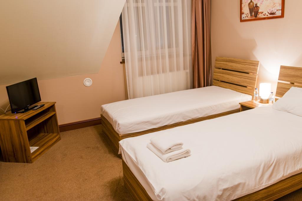 Hotel - Restauracja Platan Sędziszów Małopolski Eksteriør billede